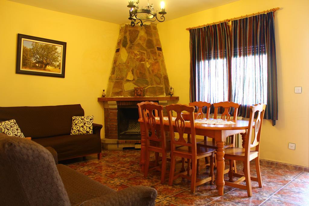 Residencial Los Robles 아로요프리오 객실 사진